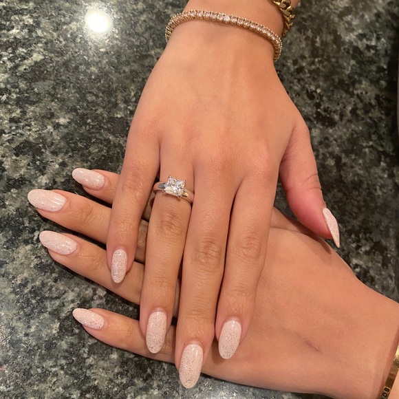 2CT Princess cut CZ Engagement Ring - Picture 2 of 16